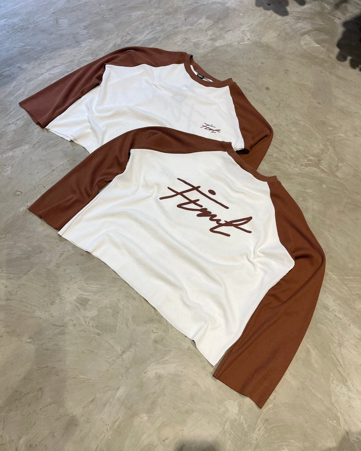 RAGLAN WAFFLE BROWN T-SHIRT