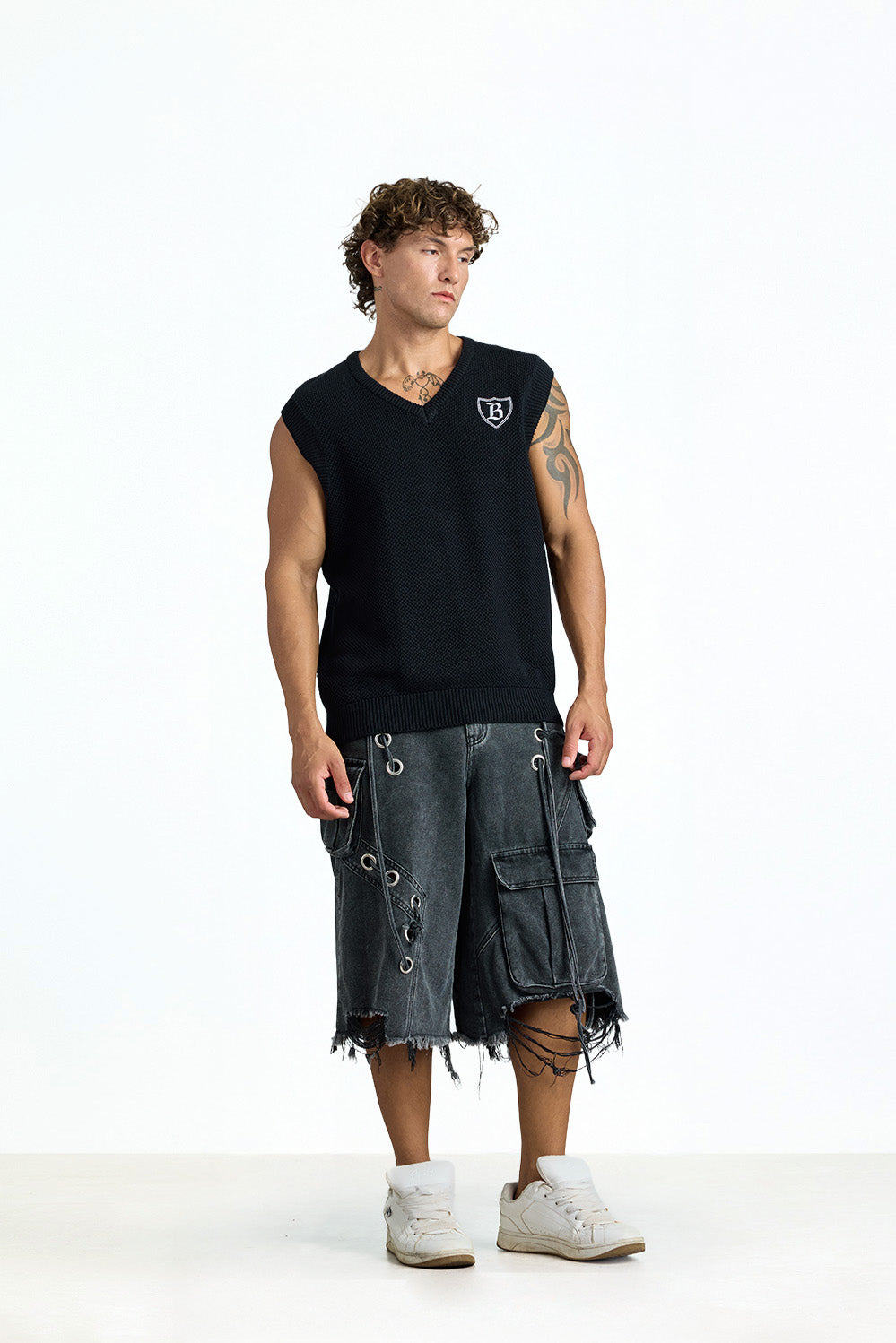 Classic Crest Knit Vest