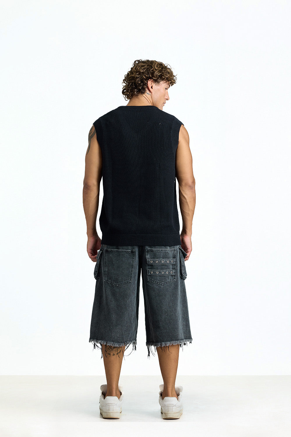 Classic Crest Knit Vest
