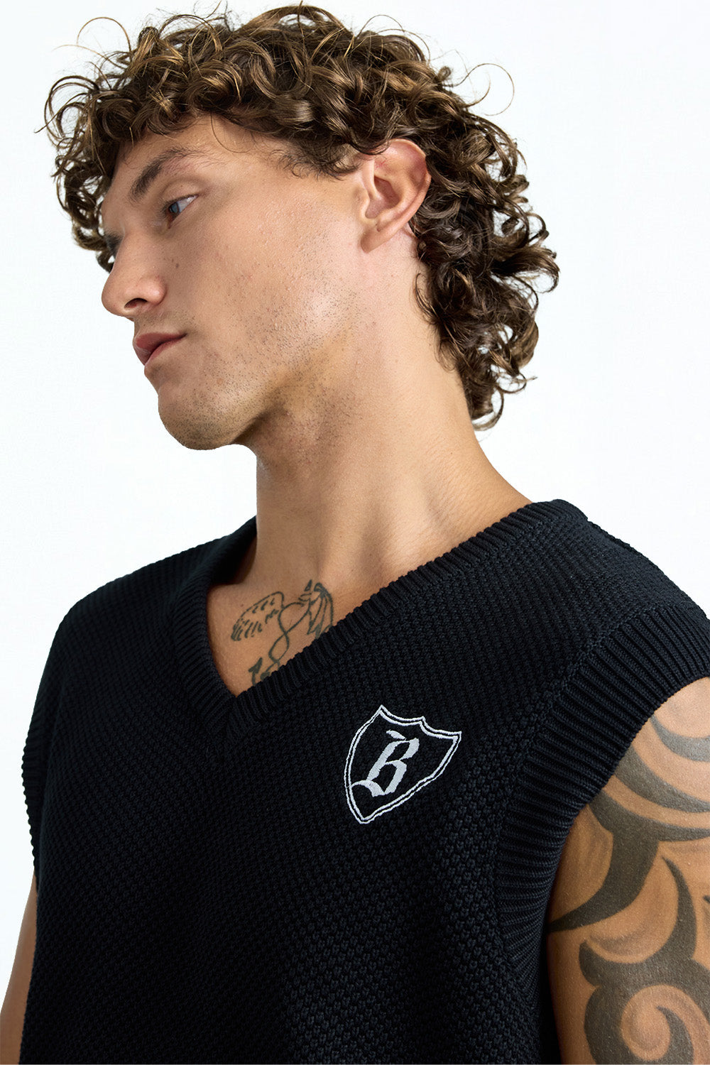 Classic Crest Knit Vest